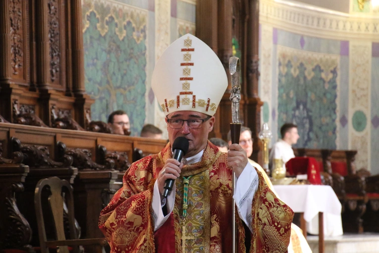 Płock. Niedziela Palmowa w katedrze