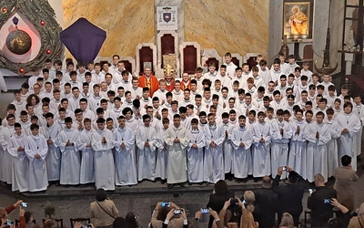 143 nowych ceremoniarzy i animatorów LSO w kościele NSPJ w Bielsku-Białej