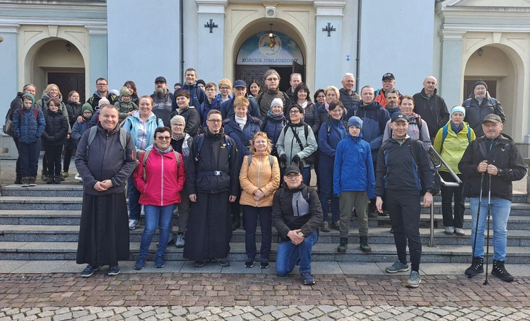 Jubileuszowa pielgrzymka Szlakiem św. Jakuba ze Skoczowa do Cieszyna 2025 - cz. 1 (Skoczów - Dębowiec)