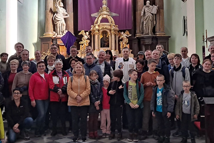 Jubileuszowa pielgrzymka Szlakiem św. Jakuba ze Skoczowa do Cieszyna 2025 - cz. 2 (Dębowiec - Cieszyn)