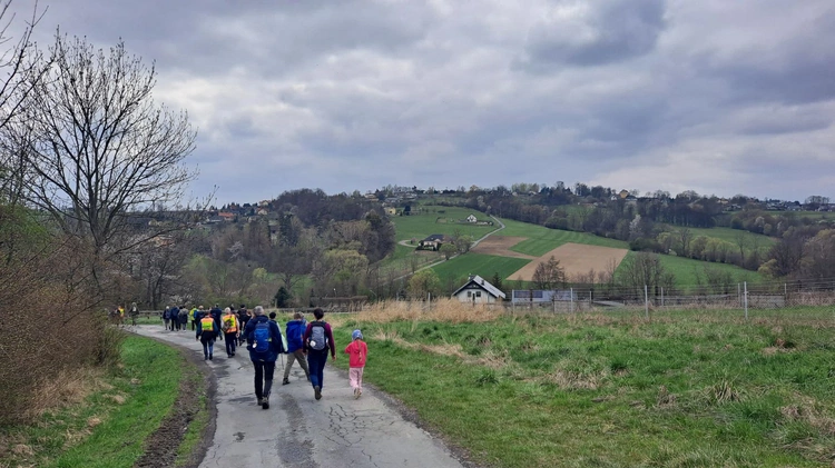 Jubileuszowa pielgrzymka Szlakiem św. Jakuba ze Skoczowa do Cieszyna 2025 - cz. 2 (Dębowiec - Cieszyn)