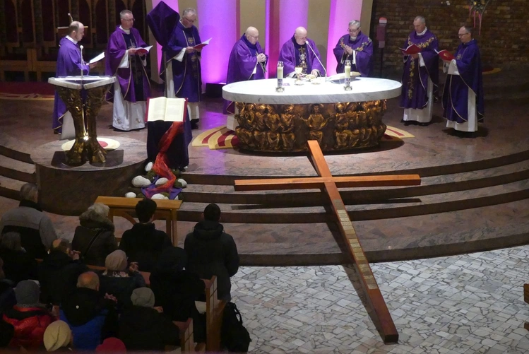 Msza św. w kościele na os. Karpackim zakończyła tegoroczne nabożeństwo ulicami miasta.