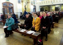Mamy  i ojcowie modlili się w bielskim sanktuarium Matki Bożej Bolesnej.