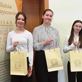 W ogólnopolskim finale konkursu diecezję opolską będą reprezentowały (od lewej): Urszula Ramolla, Simone Mikulla  i Patrycja Kunert. 