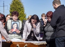 Sumy. Pogrzeb ofiar rosyjskiego ataku w Niedzielę Palmową