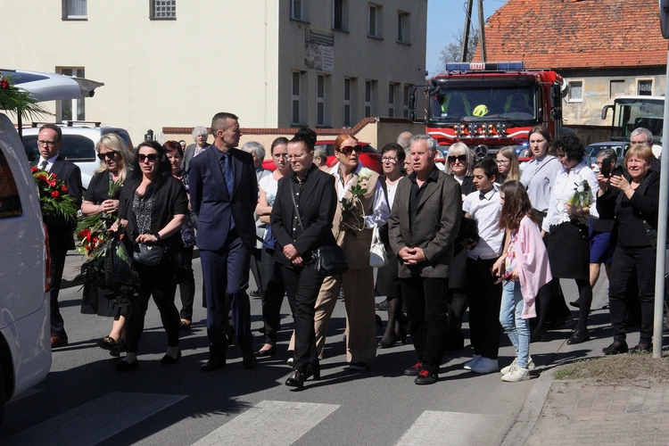 Uroczystości pogrzebowe ks. Leszka Bajorskiego z Wierzbic
