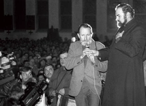 Ks. Kazimierz Jancarz w lutym 1989 r. na czwartkowej Mszy św. za Ojczyznę w kościele w Krakowie-Mistrzejowicach.