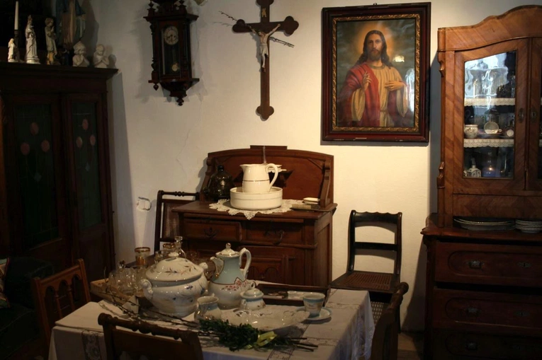 Świąteczne symbole i znaki w "Farskiej Stodole"