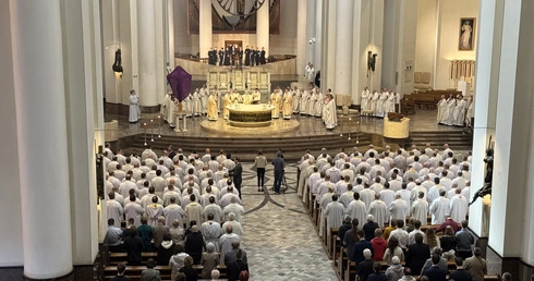 Bp Szkudło: Nawet jeśli uciekłeś z Golgoty, nie powtarzaj tego przy pustym grobie