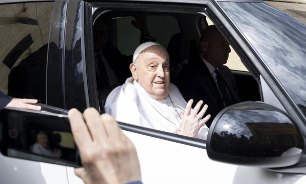 Papież spotkał się z więźniami w rzymskim zakładzie karnym 