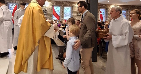 Zebrali w Wielki Czwartek prawie 35 tys. złotych na dary ołtarza 