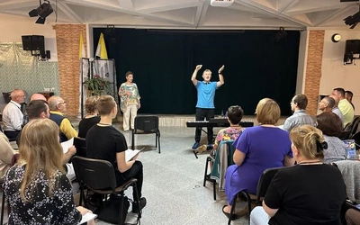 Śpiewajmy Maryi Królowej