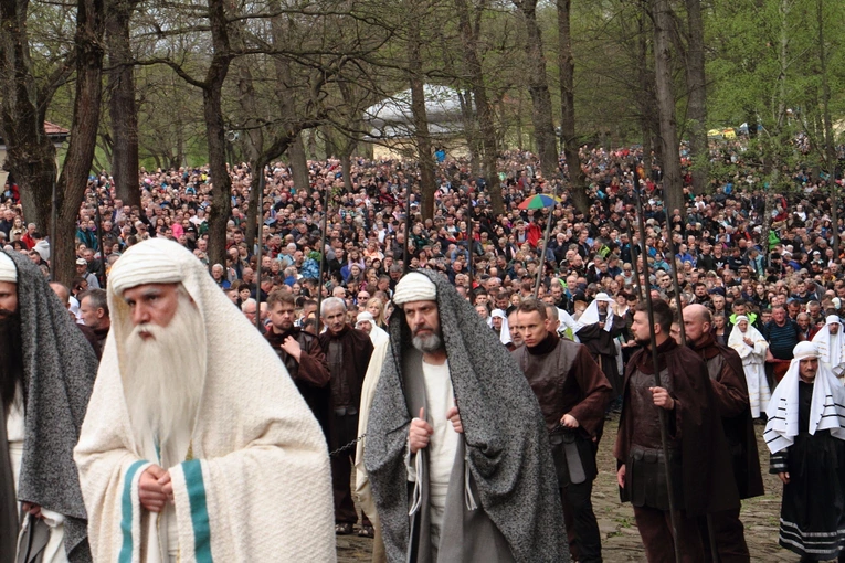Wielki Piątek w Kalwarii Zebrzydowskiej 2025