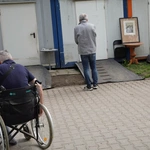 Droga Krzyżowa w schronisku dla bezdomnych mężczyzn