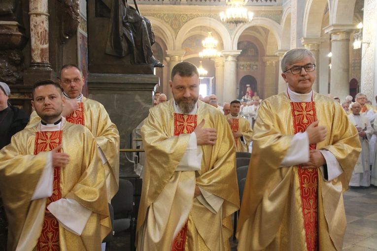 Płock. Msza Krzyżma