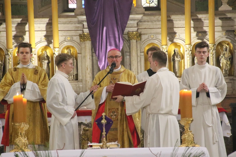 Płock. Msza Krzyżma