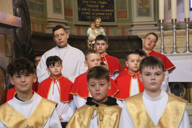 Płock. Msza Krzyżma