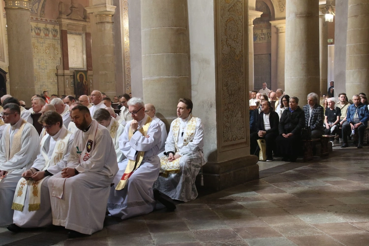 Płock. Msza Krzyżma