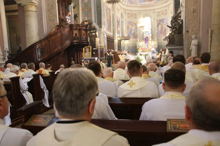 Płock. Msza Krzyżma