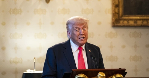 Bloomberg: Plan USA ws. Ukrainy to złagodzenie sankcji w zamian za trwały rozejm