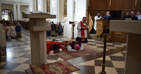 Wielki Piątek na Świętym Krzyżu