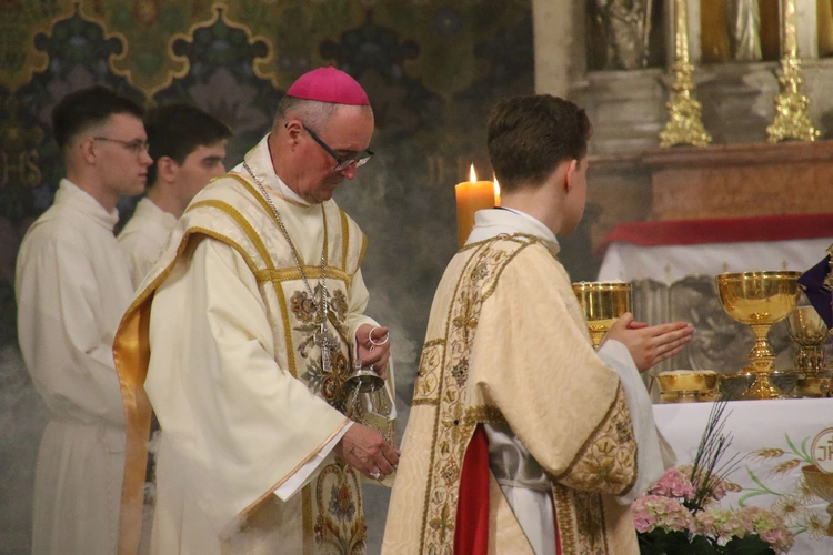 Płock. Msza Wieczerzy Pańskiej