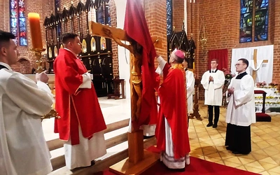 Miłość Chrystusa jest potężniejsza od naszej bezsilności i beznadziei