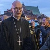 Centralna Droga Krzyżowa. Rozważania napisał abp Adrian Galbas