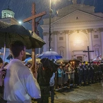 Centralna Droga Krzyżowa. Rozważania napisał abp Adrian Galbas