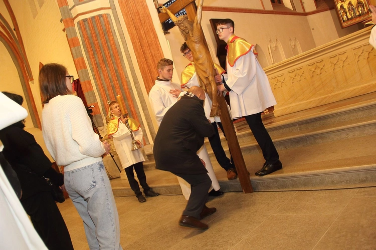 Liturgia Wielkiego Piątku cz. 2