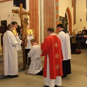 Liturgia Wielkiego Piątku cz. 2