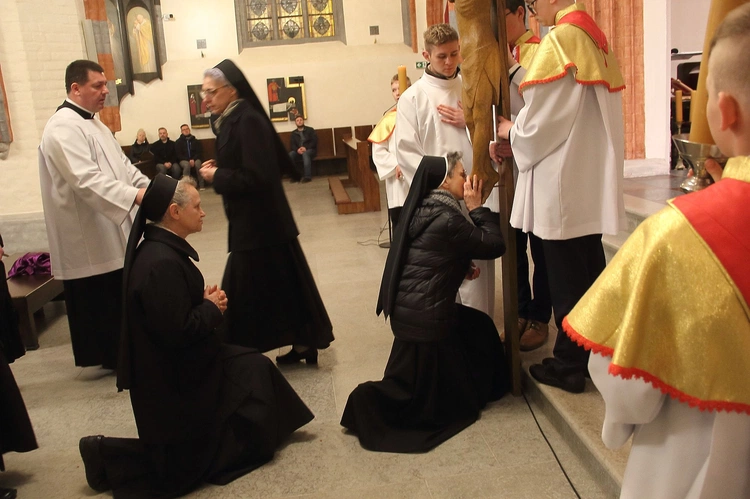 Liturgia Wielkiego Piątku cz. 2