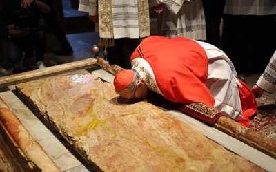 Jerozolima: liturgia Wigilii Paschalnej w Bazylice Grobu Pańskiego