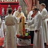 Abp Józef Kupny w Noc Zmartwychwstania: Dostrzeż Boga, który żyje!
