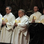 Liturgia Wigilii Paschalnej w archikatedrze wrocławskiej 2025