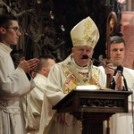 Liturgia Wigilii Paschalnej w archikatedrze wrocławskiej 2025