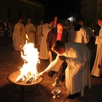 Liturgia Wigilii Paschalnej w archikatedrze wrocławskiej 2025