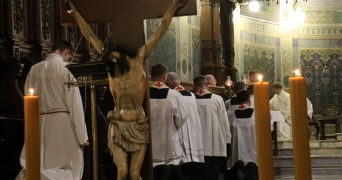 Płock. Gdy Jezus z krzyża podaje nam rękę