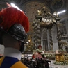 Papież: Wielkanoc przynosi nadzieję, nieśmy ją światu