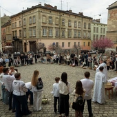 Wielka Sobota w Lwowie. Święcenie pokarmów