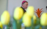 Z darem modlitwy i życzeniami