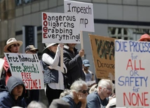 Protesty przeciwko polityce Trumpa