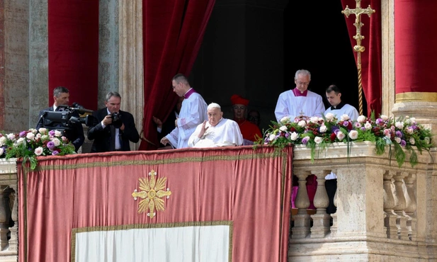 Papież Franciszek udzielił błogosławieństwa Urbi et Orbi