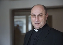 Prymas: papież Franciszek przypominał, że Bóg nie jest daleki i nieznany ale bliski