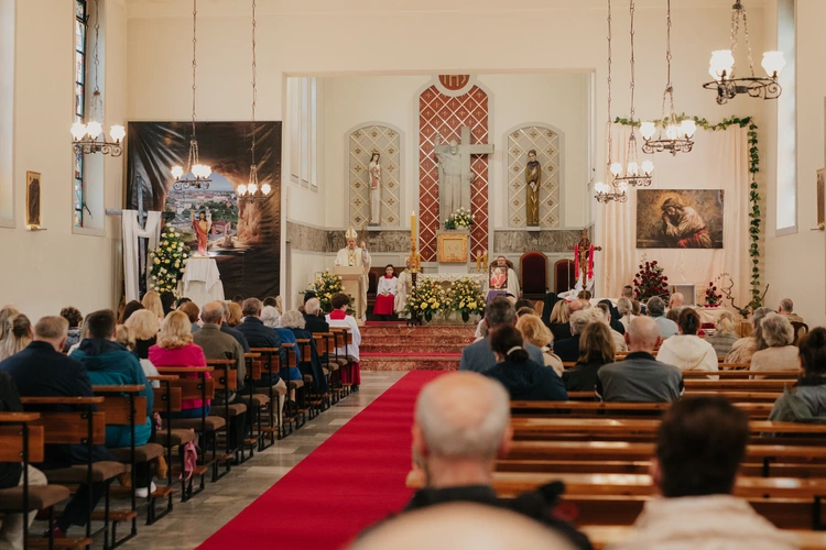 Msza św. w kościele Chrystusa Króla w Gdańsku w Poniedziałek Wielkanocny