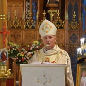 Bp Solarczyk modlił się za zmarłego papieża Franciszka