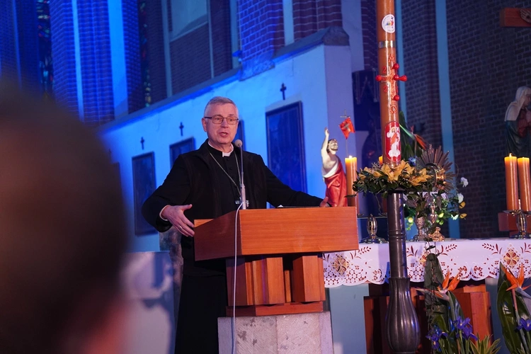 Uwielbienie Wielkanocne w kościele pw. NMP na Piasku we Wrocławiu 