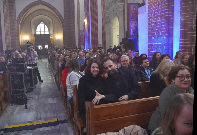 Uwielbienie Wielkanocne w kościele pw. NMP na Piasku we Wrocławiu 