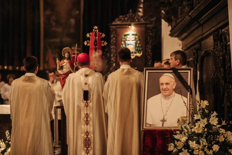 Msza św. w intencji zmarłego papieża Franciszka