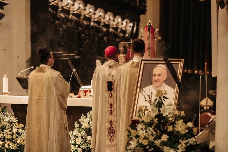 Msza św. w intencji zmarłego papieża Franciszka